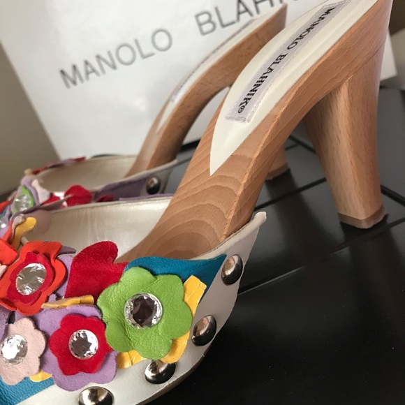Manolo Blahnik Heels - Picture 5 of 8